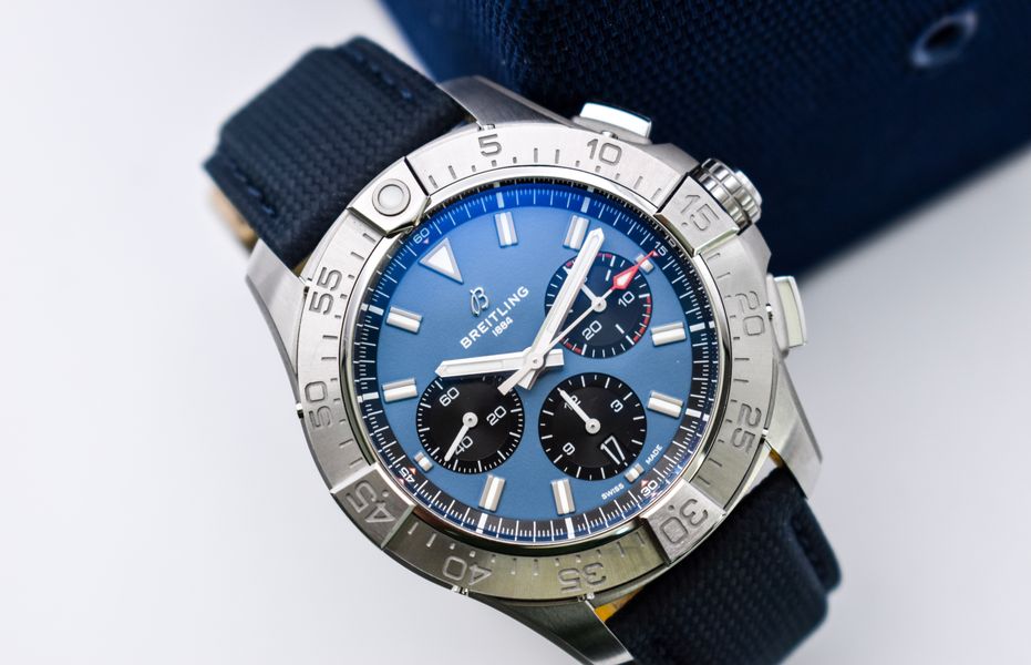 Breitling Avenger B01 Chronograph AB0147